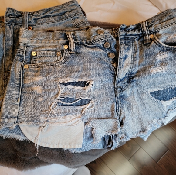 Bundle of American Eagle jean shorts - Picture 4 of 10